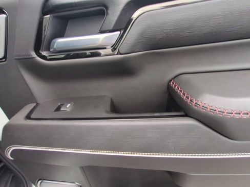 Used 2025 GMC Sierra 1500 AT4X AWD/4WD image 31