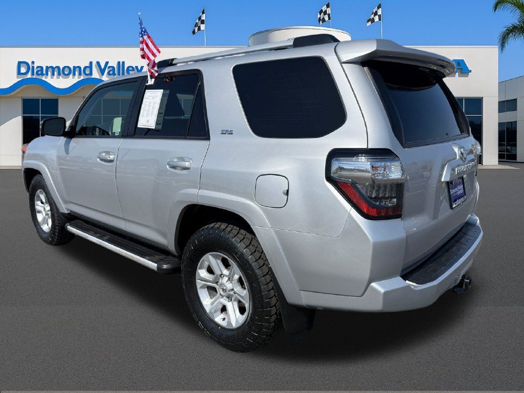 Used 2022 Toyota 4Runner SR5 Premium w/ Moonroof Package RWD image 4