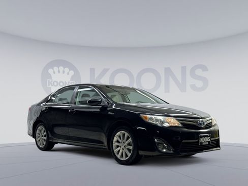 Used 2014 Toyota Camry XLE w/ Leather Package image 14
