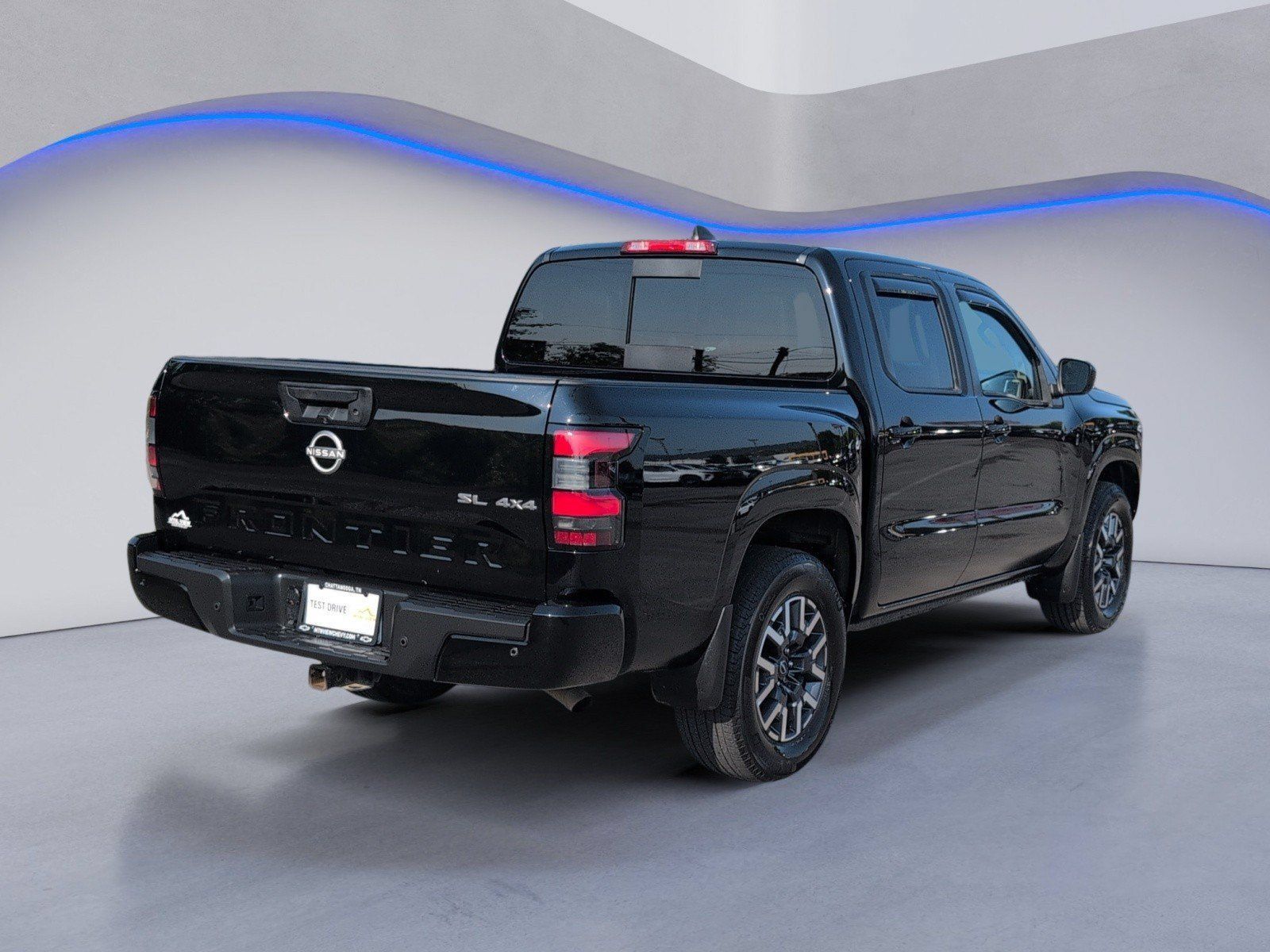 Used 2024 Nissan Frontier SL w/ Technology Package AWD/4WD image 10