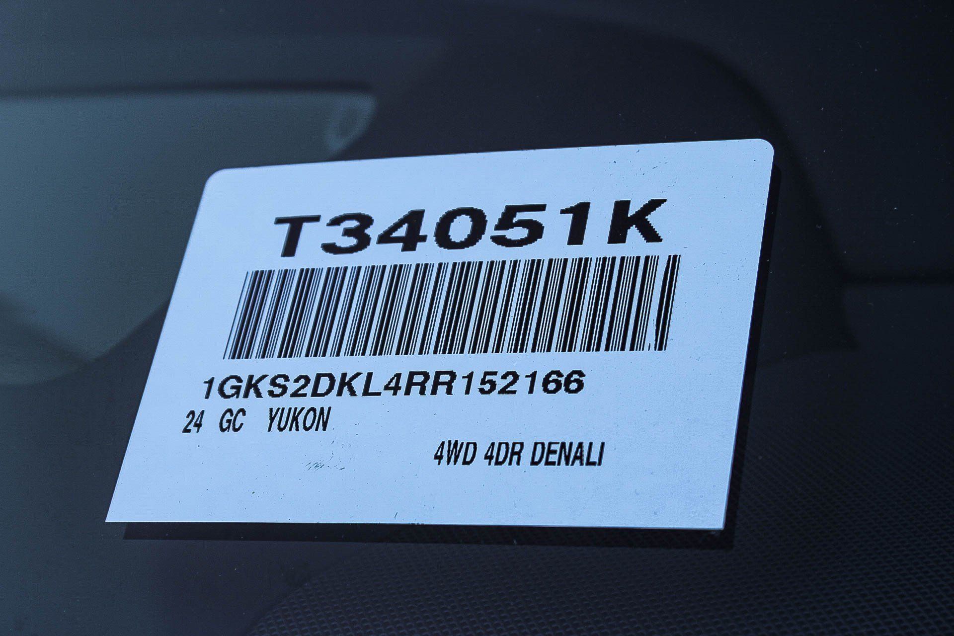 Used 2024 GMC Yukon Denali w/ Advanced Technology Package AWD/4WD image 29