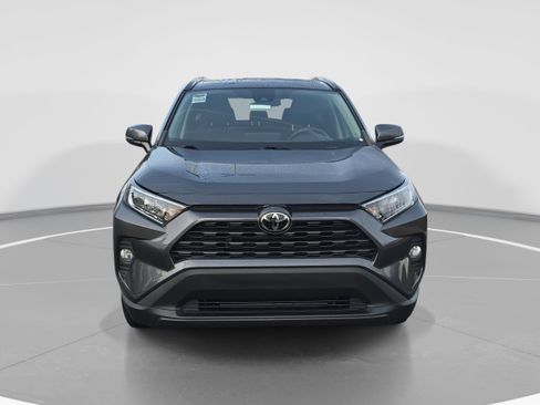 Used 2021 Toyota RAV4 XLE image 2