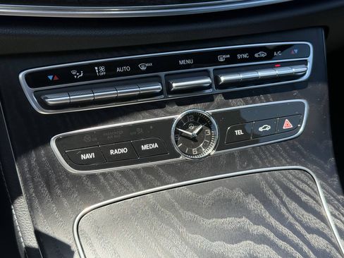 Used 2020 Mercedes-Benz E 450 4MATIC Sedan image 35