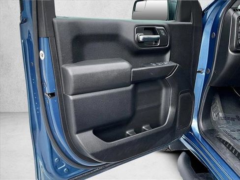 Used 2024 Chevrolet Silverado 1500 Custom w/ Turbomax Blackout Package image 18