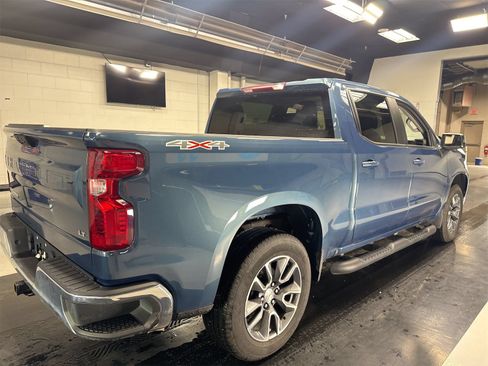 Used 2024 Chevrolet Silverado 1500 LT AWD/4WD image 4
