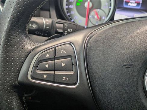 Used 2017 Mercedes-Benz GLA 250 4MATIC image 16