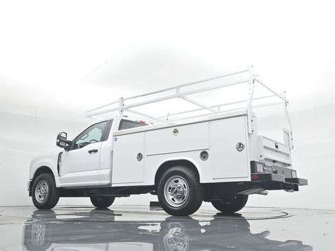 New 2025 Ford F350 XL w/ XL Chrome Package RWD image 52