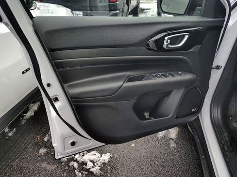 New 2026 Jeep Compass Limited w/ Sun, Sound & Navigation Group image 10