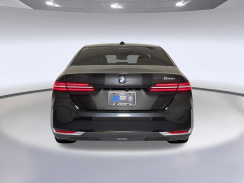 Used 2025 BMW 530i RWD image 10