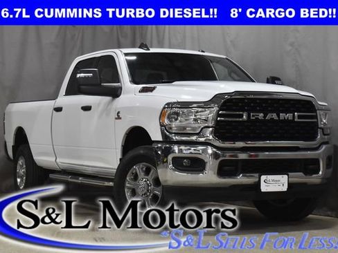 Used 2024 RAM 2500 Big Horn image 1