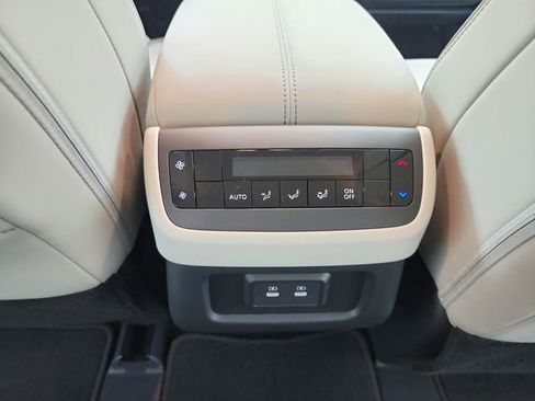 New 2026 Nissan Pathfinder SL FWD image 34
