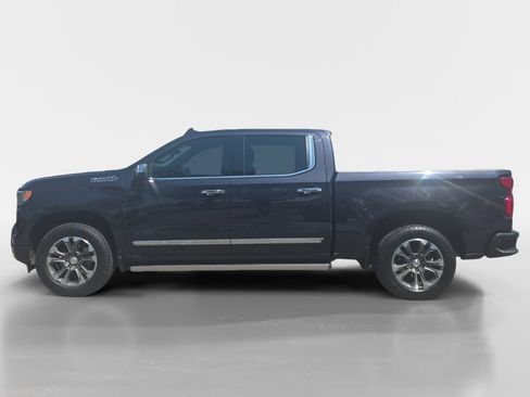 Used 2023 Chevrolet Silverado 1500 High Country w/ Technology Package AWD/4WD image 2