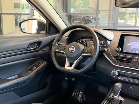 Used 2026 Nissan Altima 2.5 SV FWD image 29