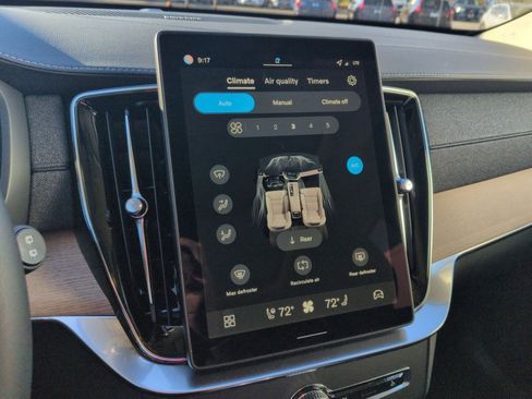 New 2026 Volvo XC90 B6 Plus image 21