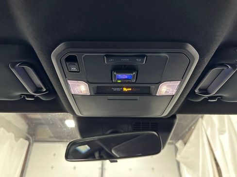 Used 2025 Toyota 4Runner SR5 image 39