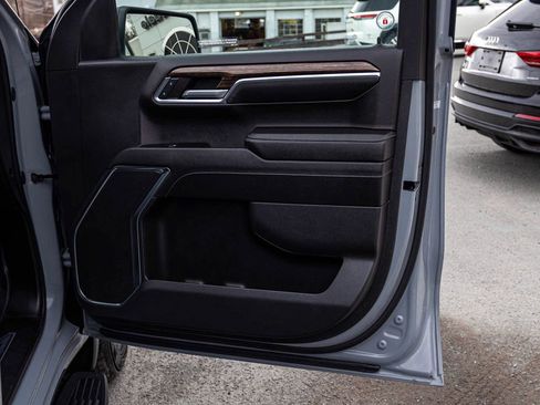Used 2024 GMC Sierra 1500 Elevation w/ LPO, Elevation Black Package AWD/4WD image 12