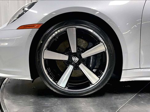 New 2026 Porsche 911 Carrera image 11