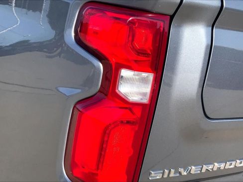 Used 2021 Chevrolet Silverado 1500 LT Trail Boss w/ LT Trail Boss Premium Package AWD/4WD image 27
