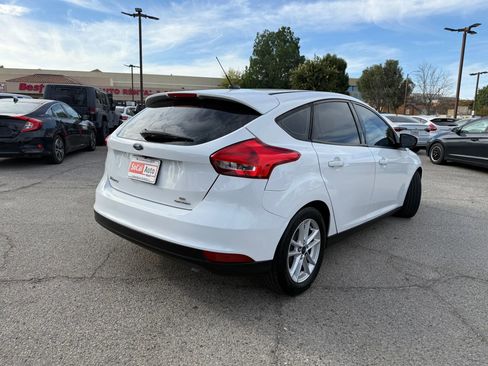 Used 2016 Ford Focus SE image 3