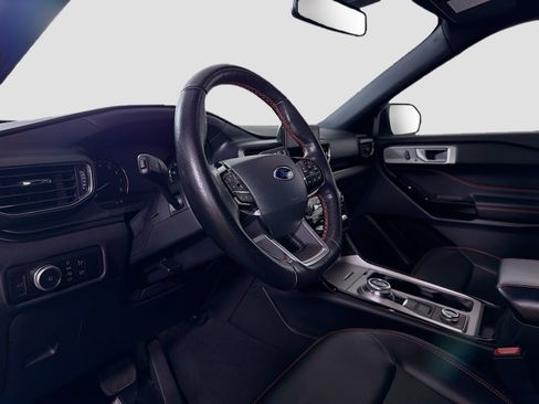 Used 2023 Ford Explorer ST-Line AWD/4WD image 10