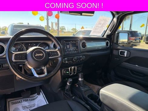 Used 2020 Jeep Gladiator Overland image 14