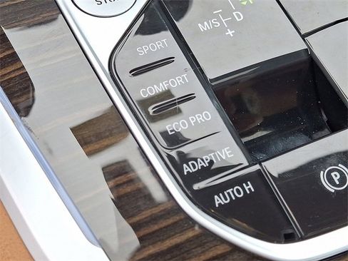 Used 2021 BMW X5 xDrive40i w/ Convenience Package image 26