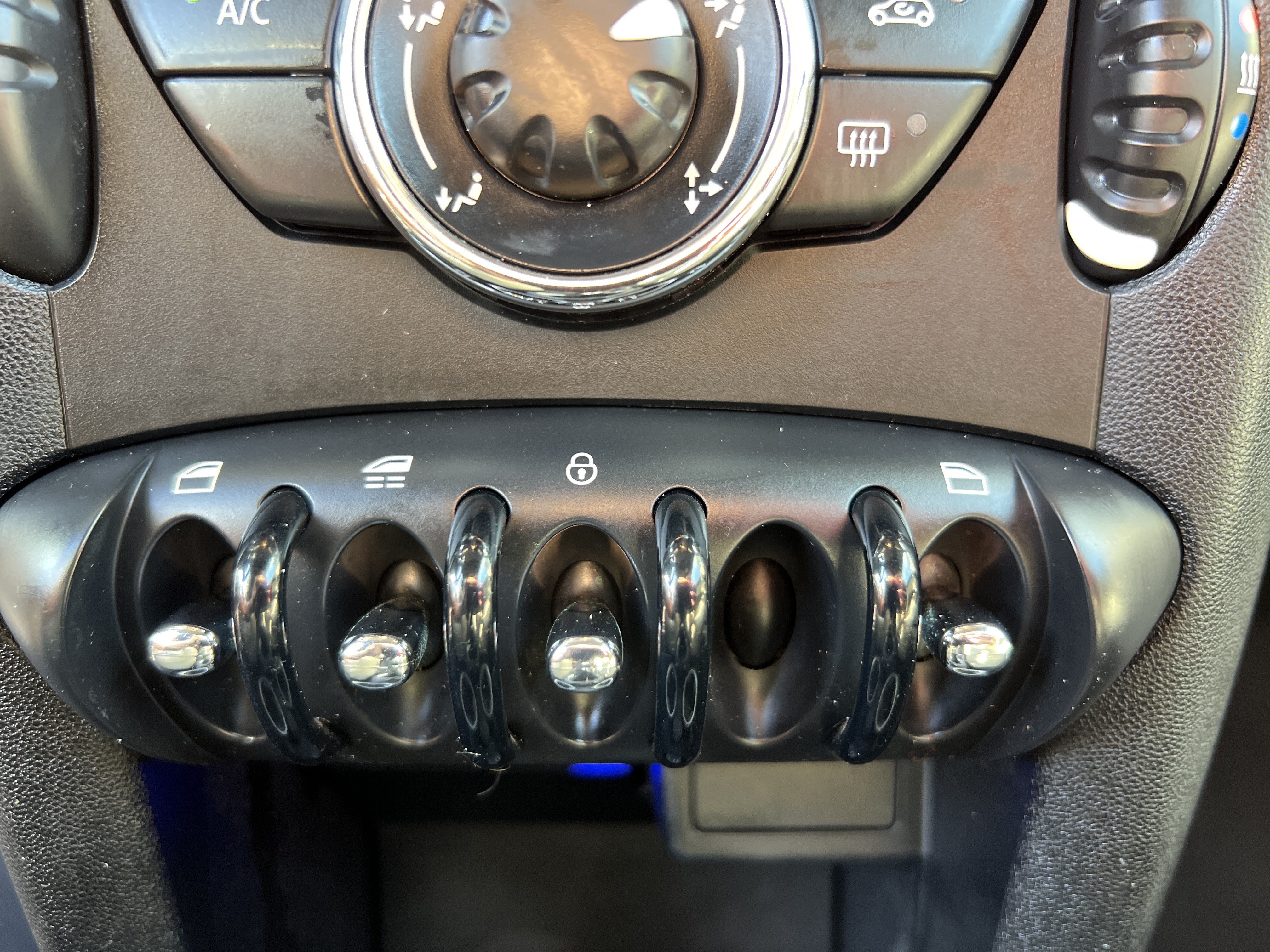 Used 2013 MINI Cooper Convertible FWD image 15