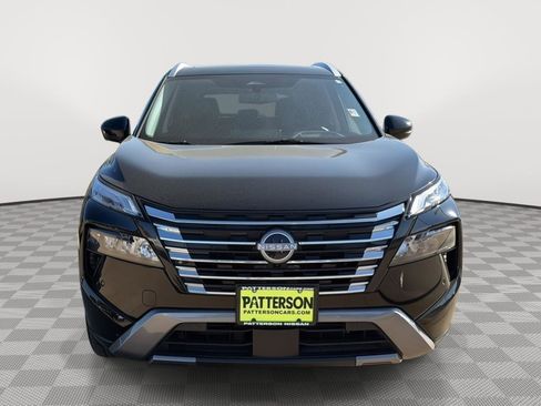 Used 2025 Nissan Rogue SL w/ SL Premium Package image 2