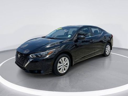 Certified 2025 Nissan Sentra S FWD image 1