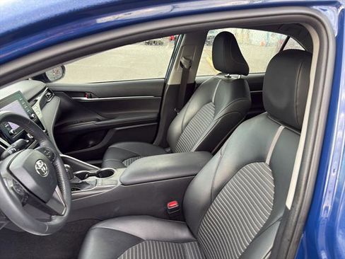 Used 2023 Toyota Camry SE w/ Convenience Package FWD image 13