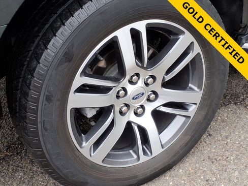 Used 2023 Ford Expedition Max Limited image 9