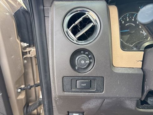 Used 2014 Ford F150 XLT w/ XLT Chrome Package image 15