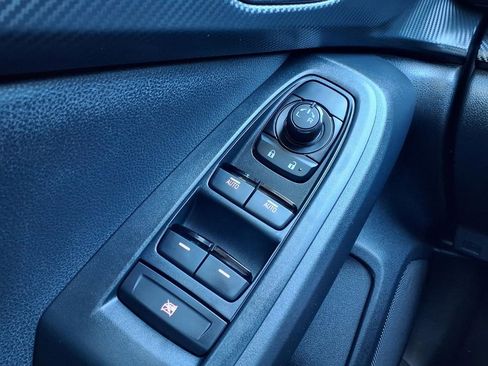 Certified 2025 Subaru Crosstrek 2.0i Premium image 28