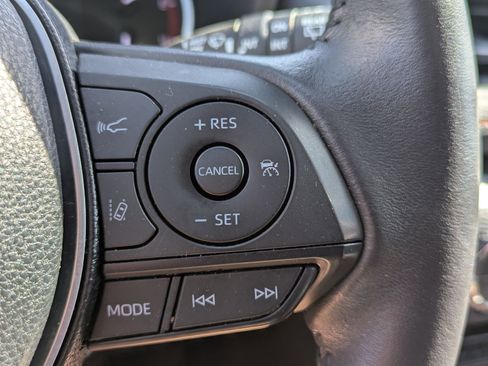 Used 2020 Toyota RAV4 Adventure AWD/4WD image 17