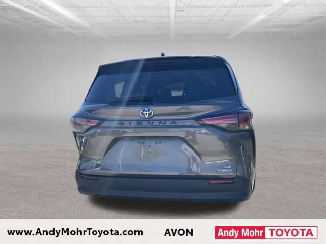 Used 2021 Toyota Sienna LE FWD image 17