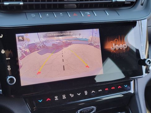 New 2026 Jeep Grand Cherokee Altitude AWD/4WD image 9