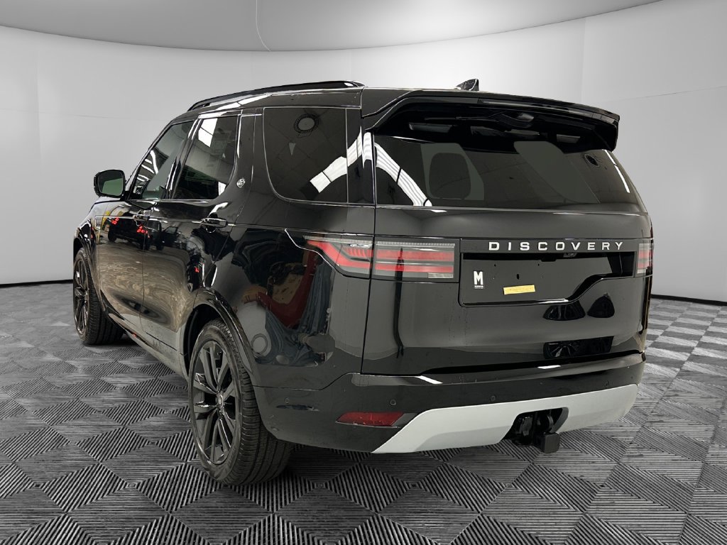 New 2026 Land Rover Discovery Limited Edition AWD/4WD image 3