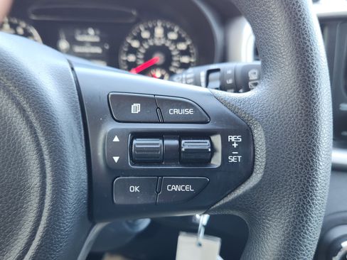 Used 2017 Kia Sorento LX AWD/4WD image 25