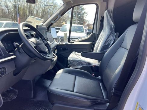 New 2026 Ford Transit 250 148 Medium Roof w/ Load Area Protection Package RWD image 7