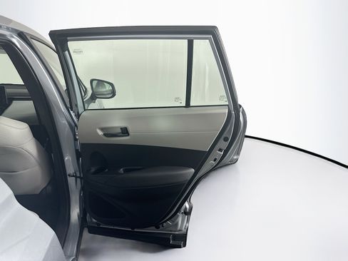 Used 2024 Toyota Corolla Cross L image 29