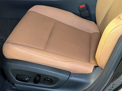 Certified 2025 Lexus UX 300h AWD w/ Accessory Package (Z2) image 22