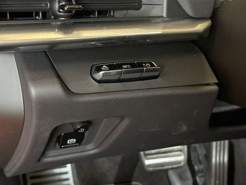 Used 2025 Chevrolet Corvette Z06 w/ Battery Protection Package image 10