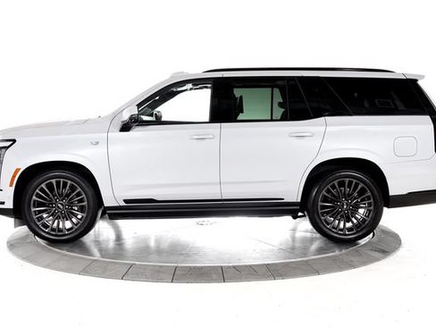 Used 2026 Cadillac Escalade Platinum Sport w/ LPO, Floor Liner Package AWD/4WD image 2