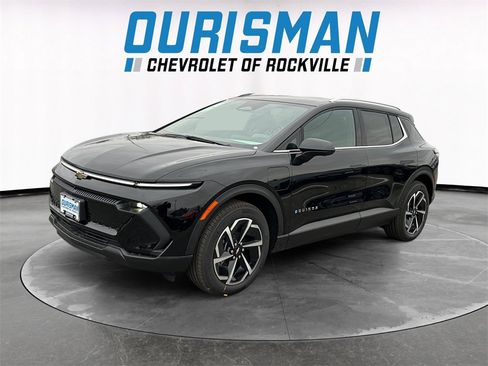 New 2026 Chevrolet Equinox EV LT image 2