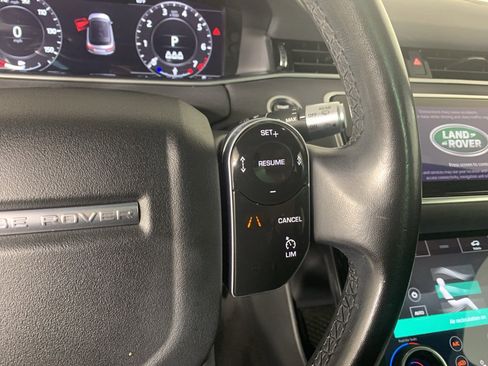 Used 2020 Land Rover Range Rover Evoque SE image 20
