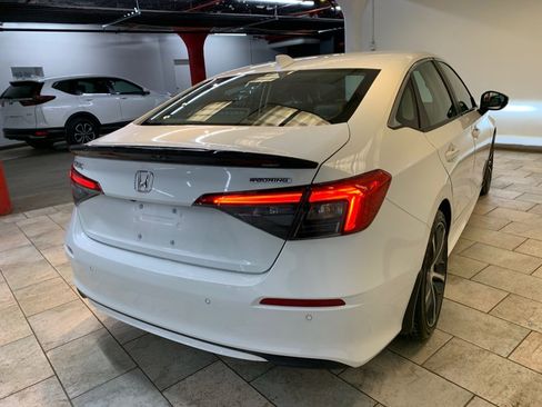Used 2024 Honda Civic Touring image 8