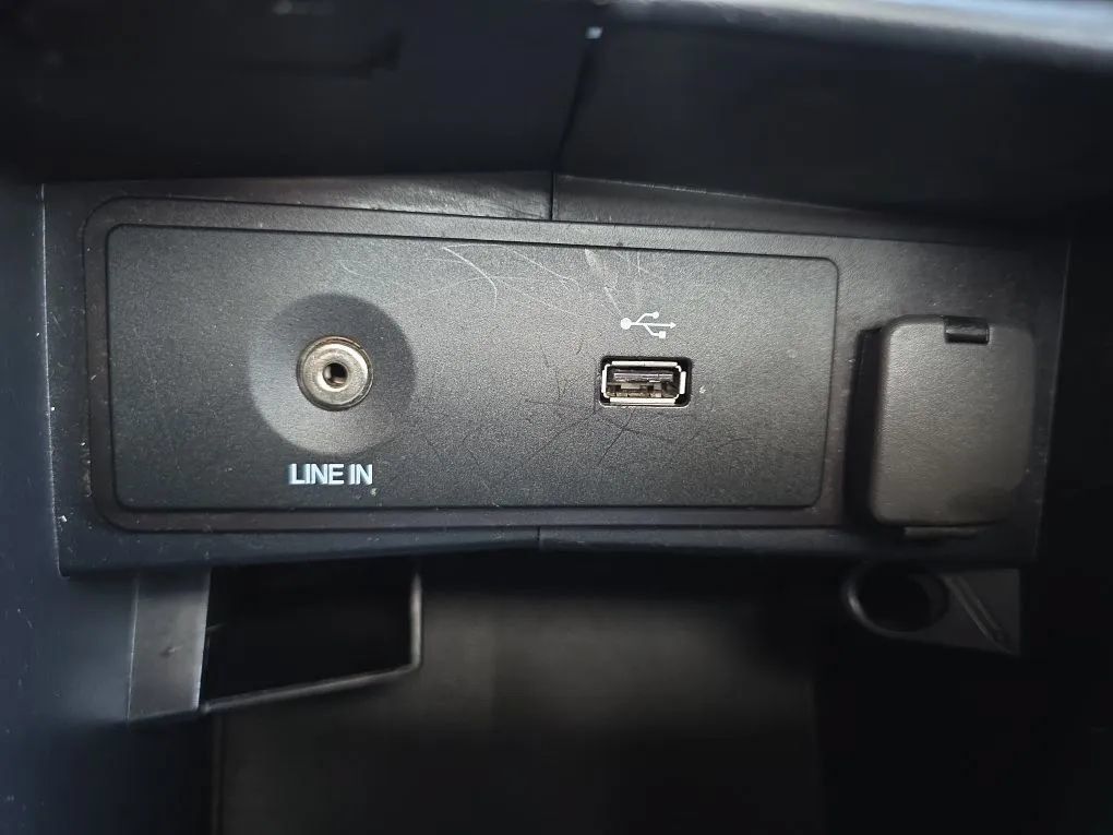Used 2014 Ford Fusion SE FWD image 30