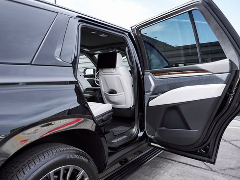 Used 2026 Cadillac Escalade Platinum Sport w/ LPO, Floor Liner Package image 27