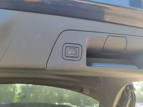 Used 2023 Buick Envision Avenir image 8