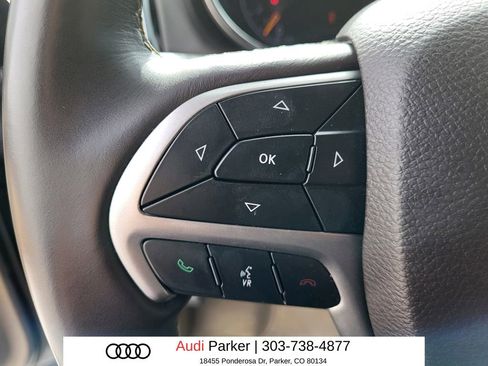 Used 2019 Jeep Grand Cherokee Overland AWD/4WD image 17